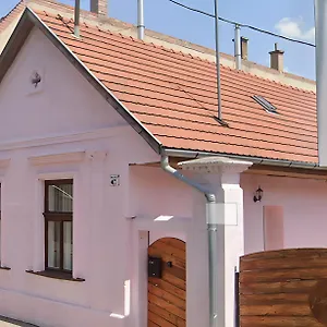 Porta Pink Apartman